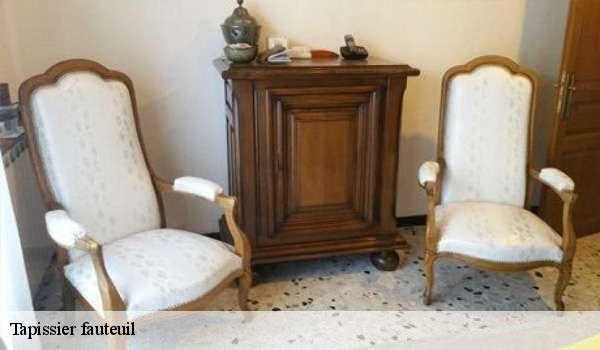 Tapissier fauteuil