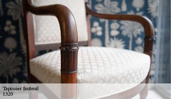 Tapissier fauteuil 1320